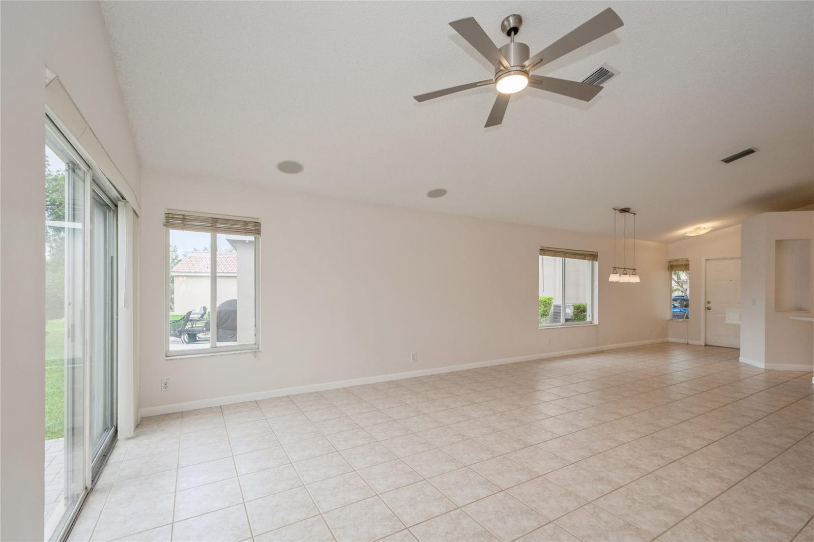 4367 DOGWOOD Circle — photo 7