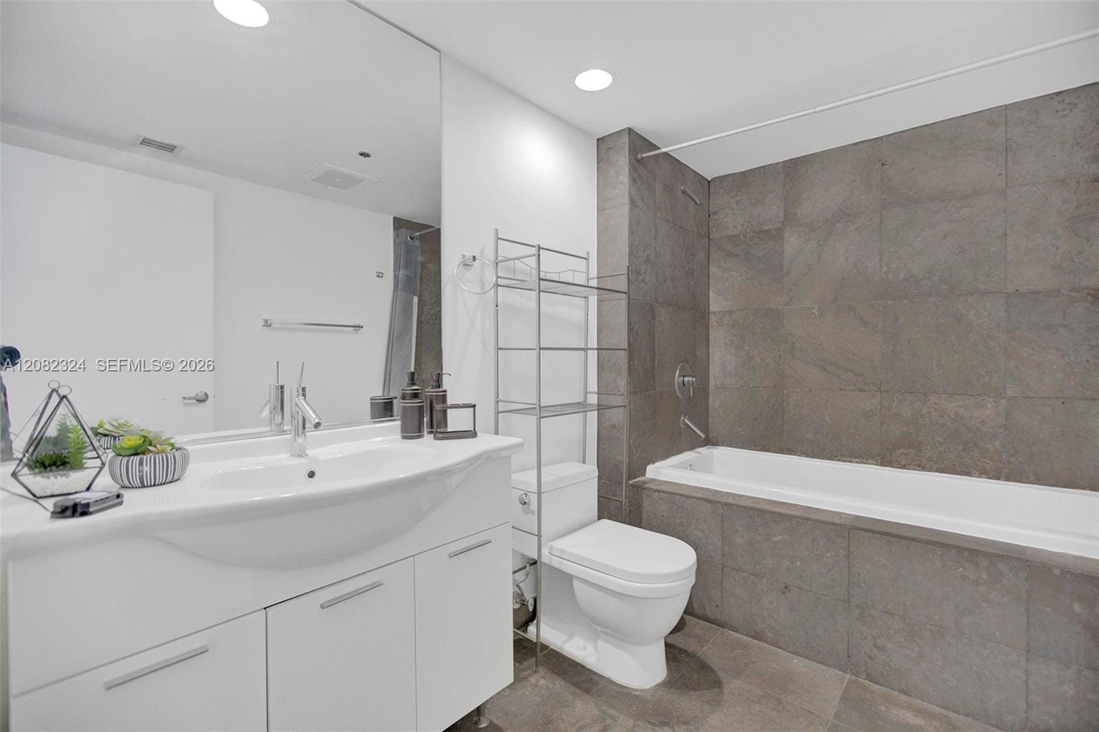 475 Brickell Avenue 5010, Miami, FL 33131 photo 12