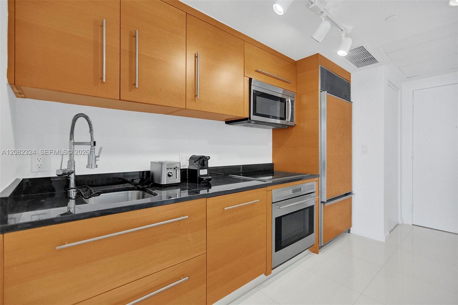 475 Brickell Avenue 5010, Miami, FL 33131 photo 8