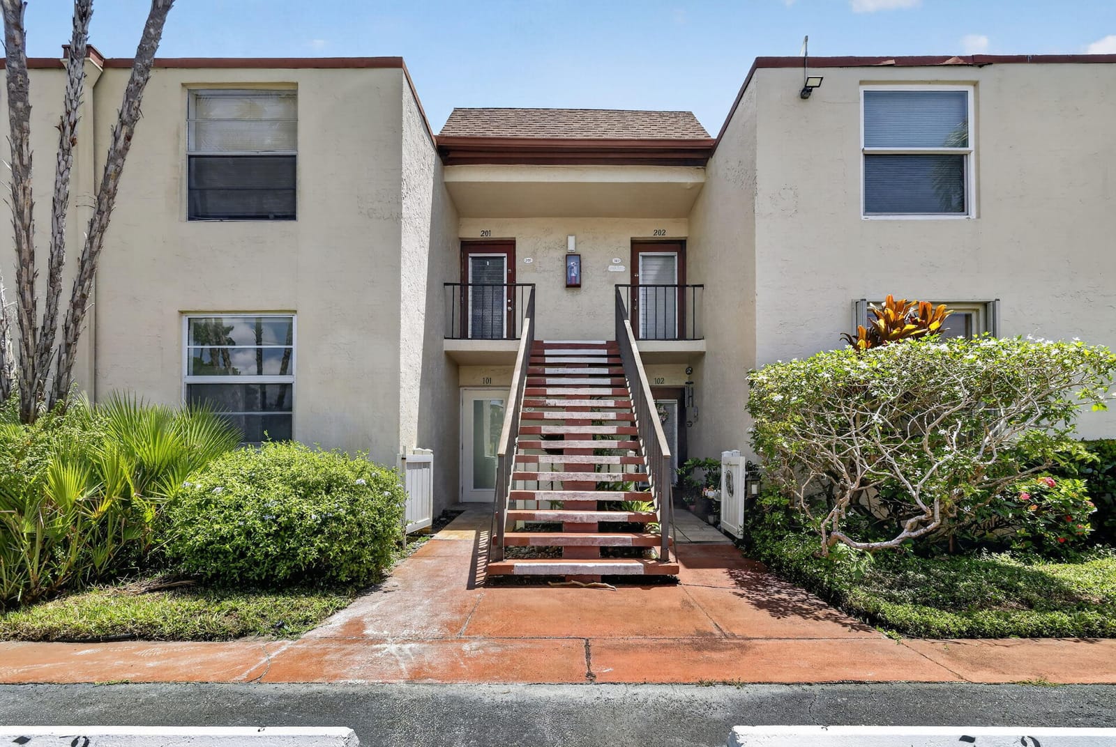 7 WILLOWBROOK Lane 101 — photo 2