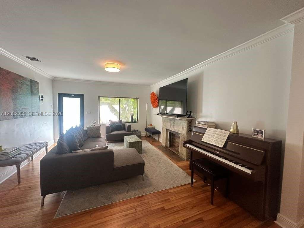 1105 Cortez Street — photo 4
