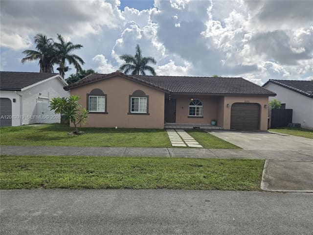 18045 SW 154th Place, Miami, FL 33187