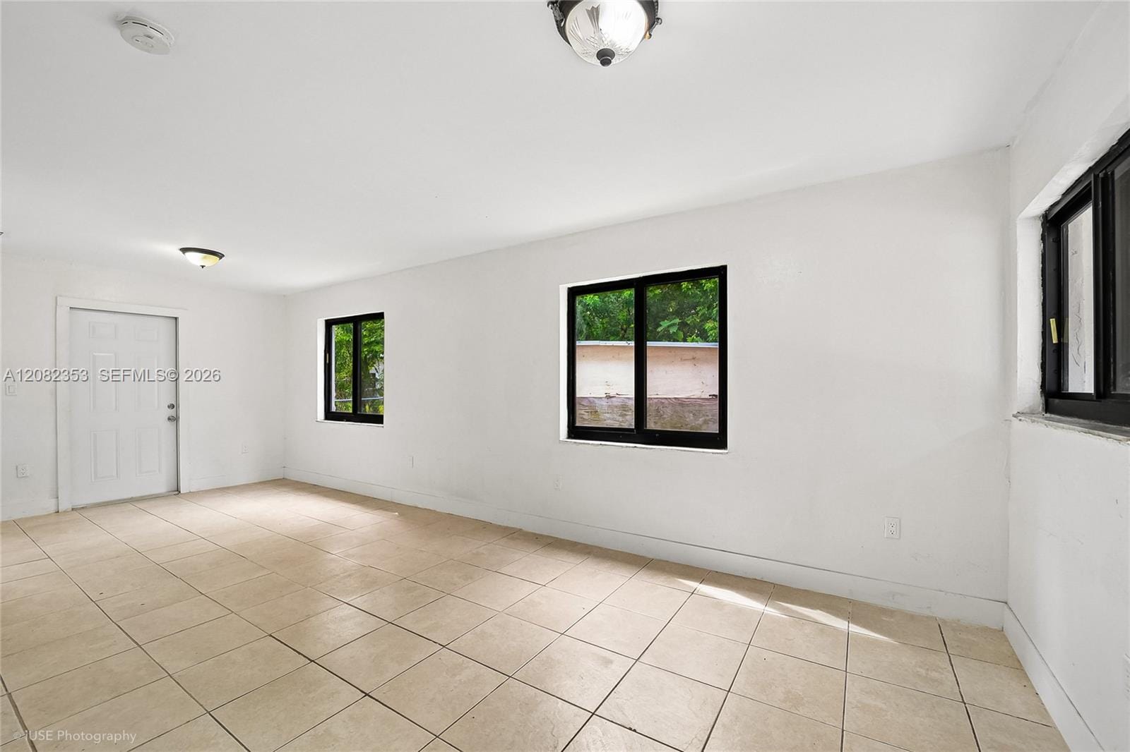 3471 Plaza Street — photo 3