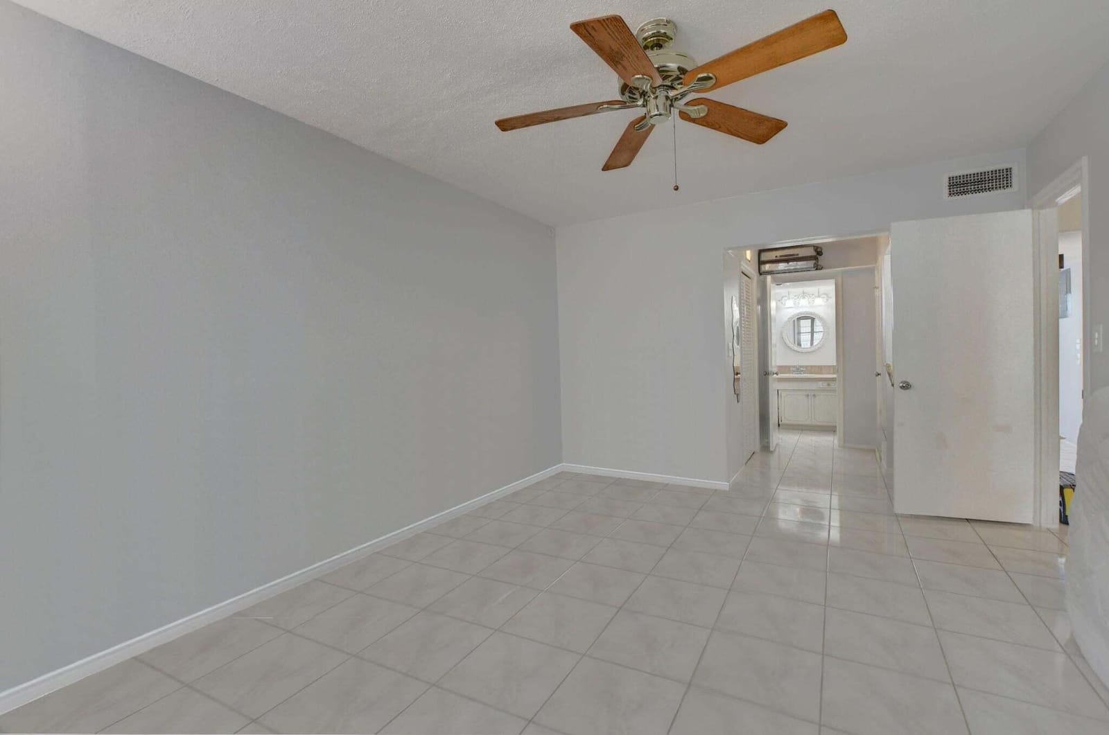 899 SE 2nd Avenue 215, Deerfield Beach, FL 33441 photo 14