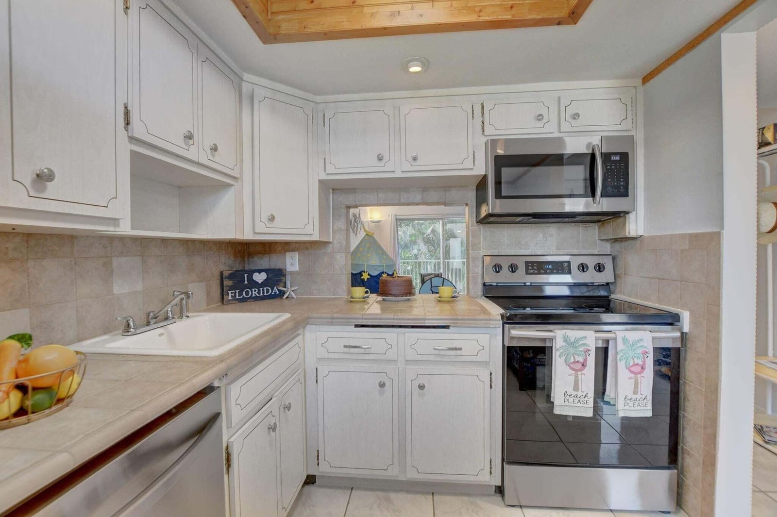 899 SE 2nd Avenue 215 — photo 5