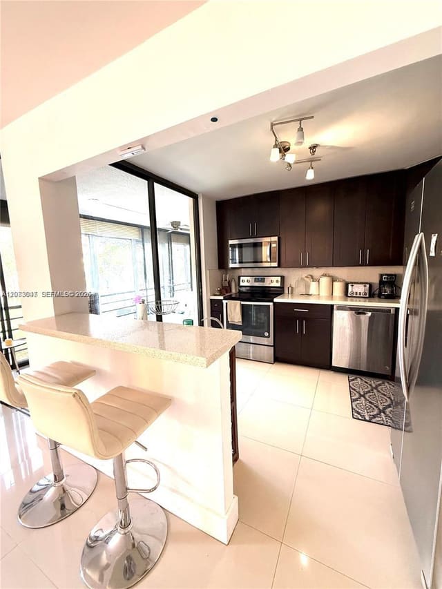 671 NE 195th Street 227-E, Miami, FL 33179