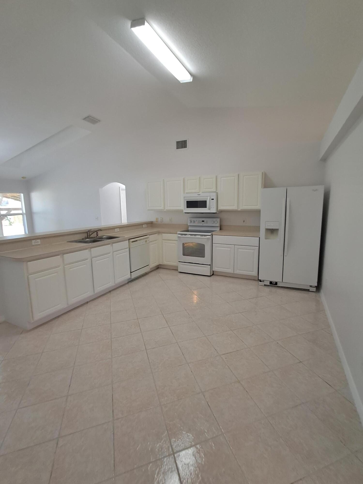2697 SW Altamira Avenue — photo 8