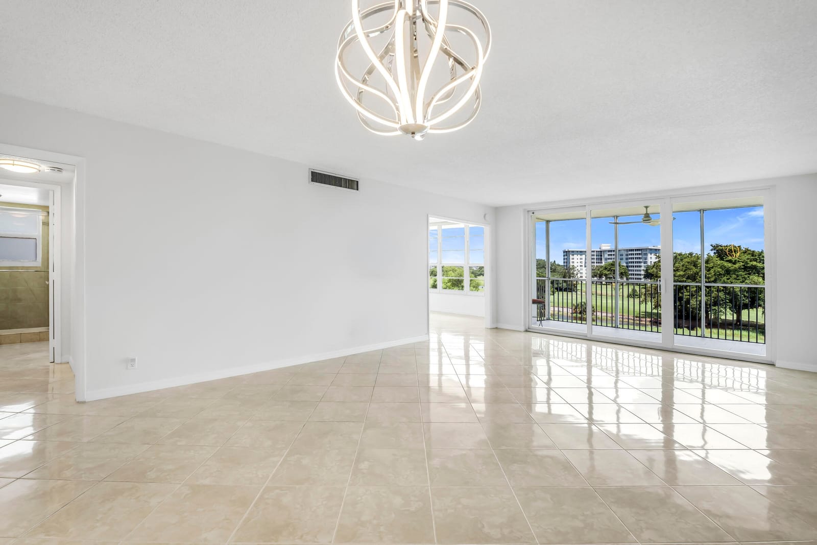 2651 S PALM AIRE Drive 410 — photo 2