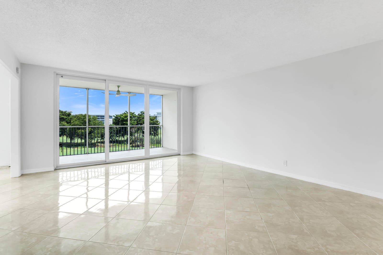 2651 S PALM AIRE Drive 410 — photo 12