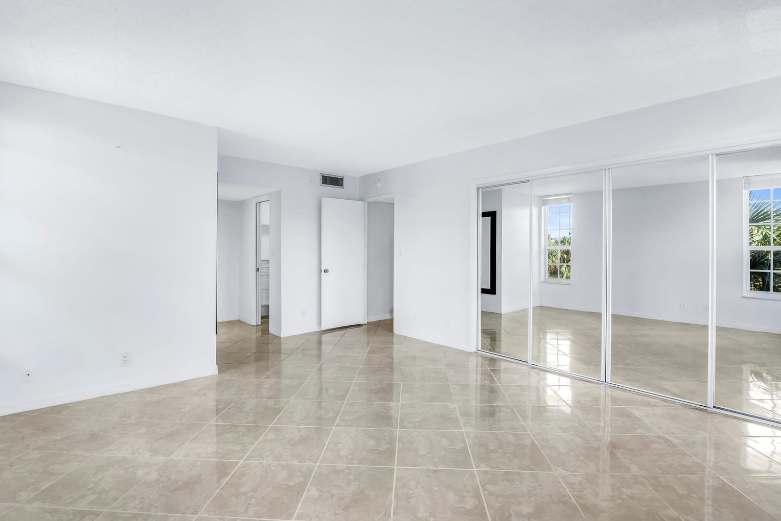 2651 S PALM AIRE Drive 410, Pompano Beach, FL 33069 photo 20