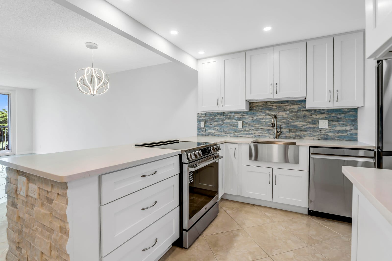 2651 S PALM AIRE Drive 410 — photo 3