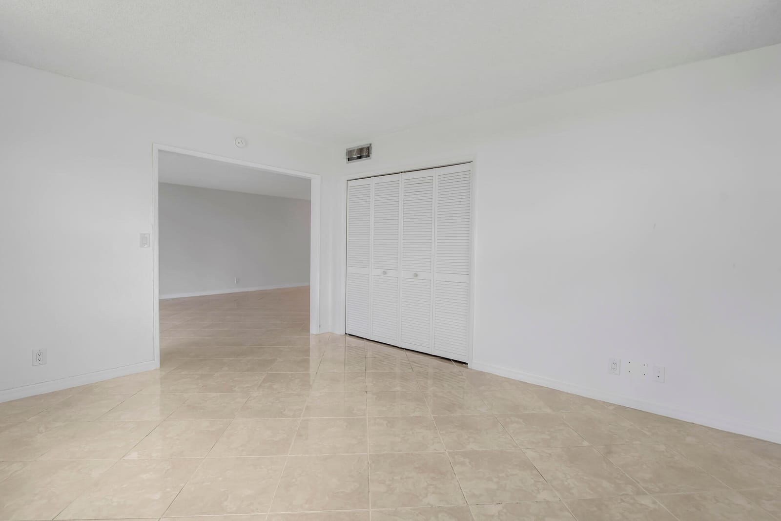 2651 S PALM AIRE Drive 410, Pompano Beach, FL 33069 photo 28
