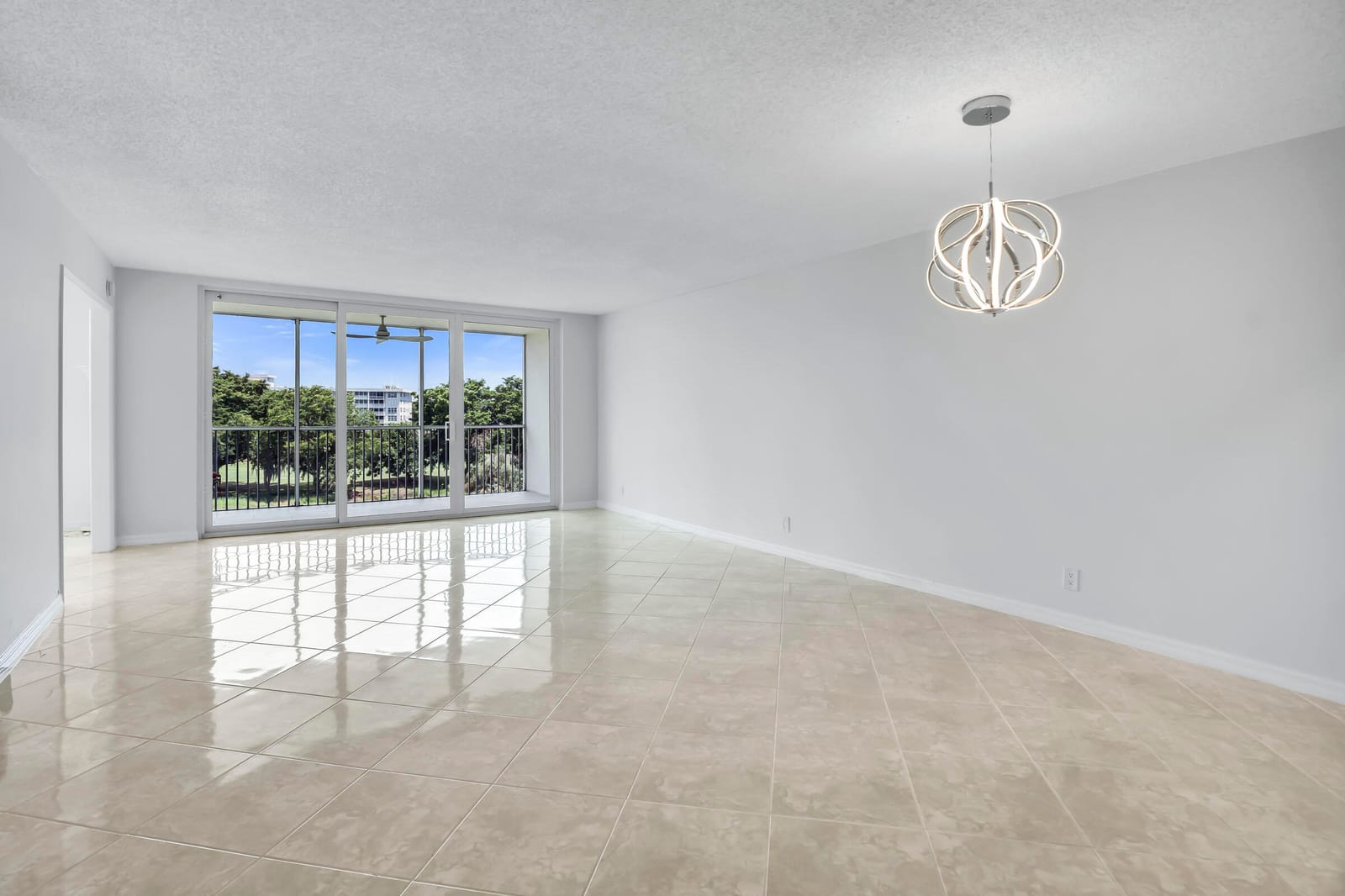 2651 S PALM AIRE Drive 410 — photo 7