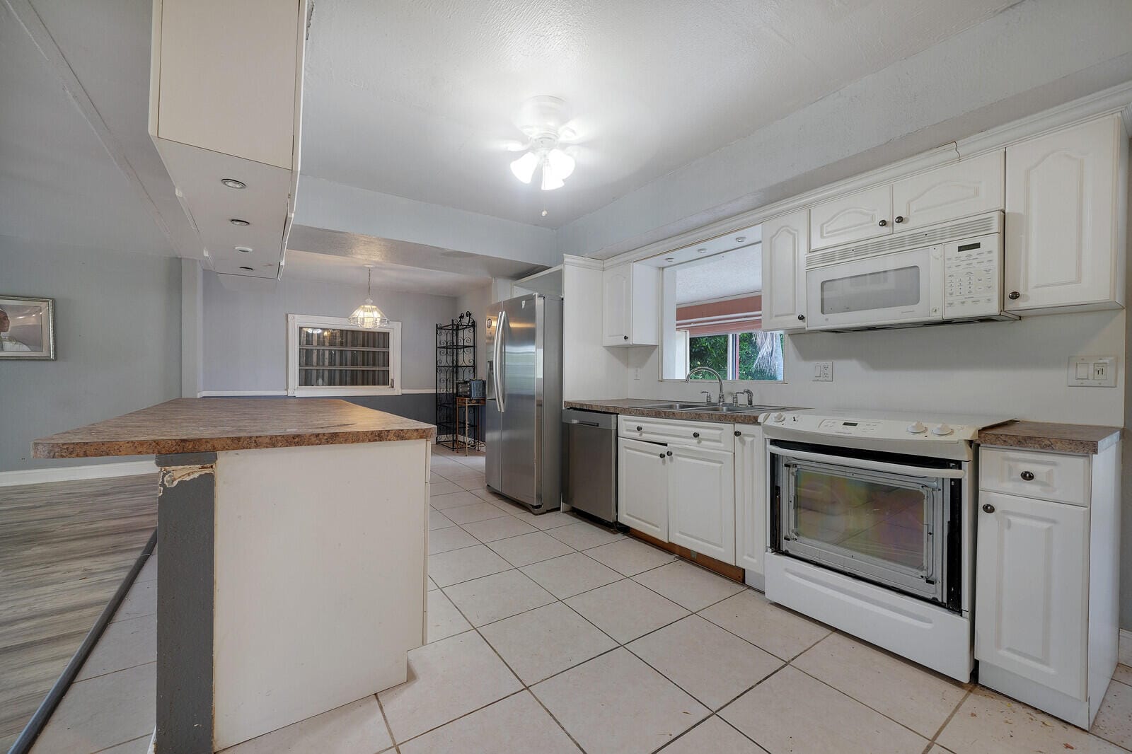 6311 NW 72nd Avenue, Tamarac, FL 33321 photo 14