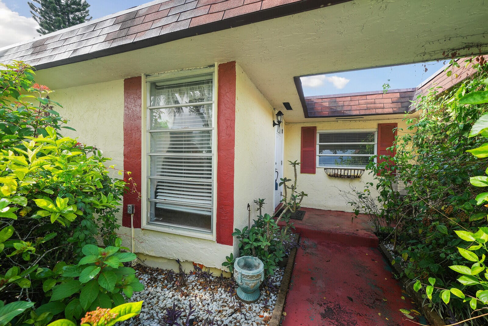 6311 NW 72nd Avenue, Tamarac, FL 33321 photo 3