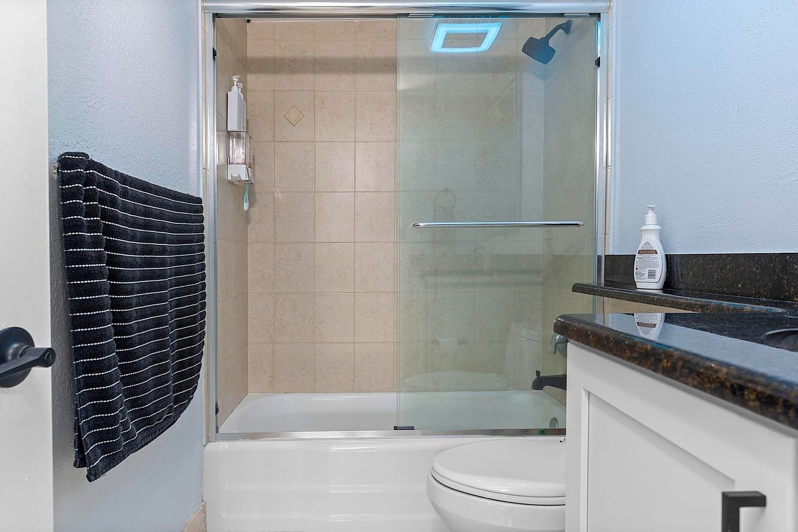 2900 NE 30th Street Apt 8j — photo 12