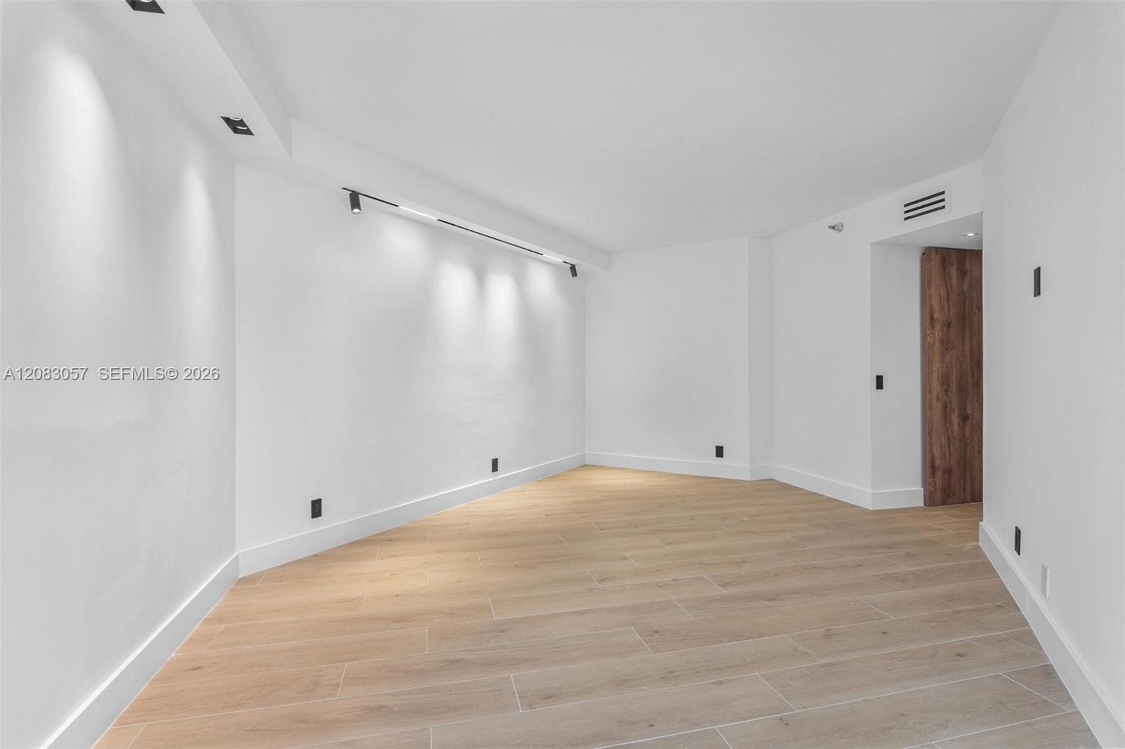 3610 Yacht Club Drive 213, Aventura, FL 33180 photo 18