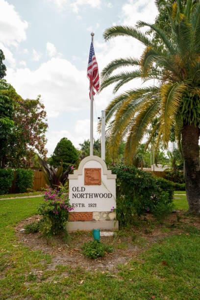 636 35TH Street, West Palm Beach, FL 33407 photo 14