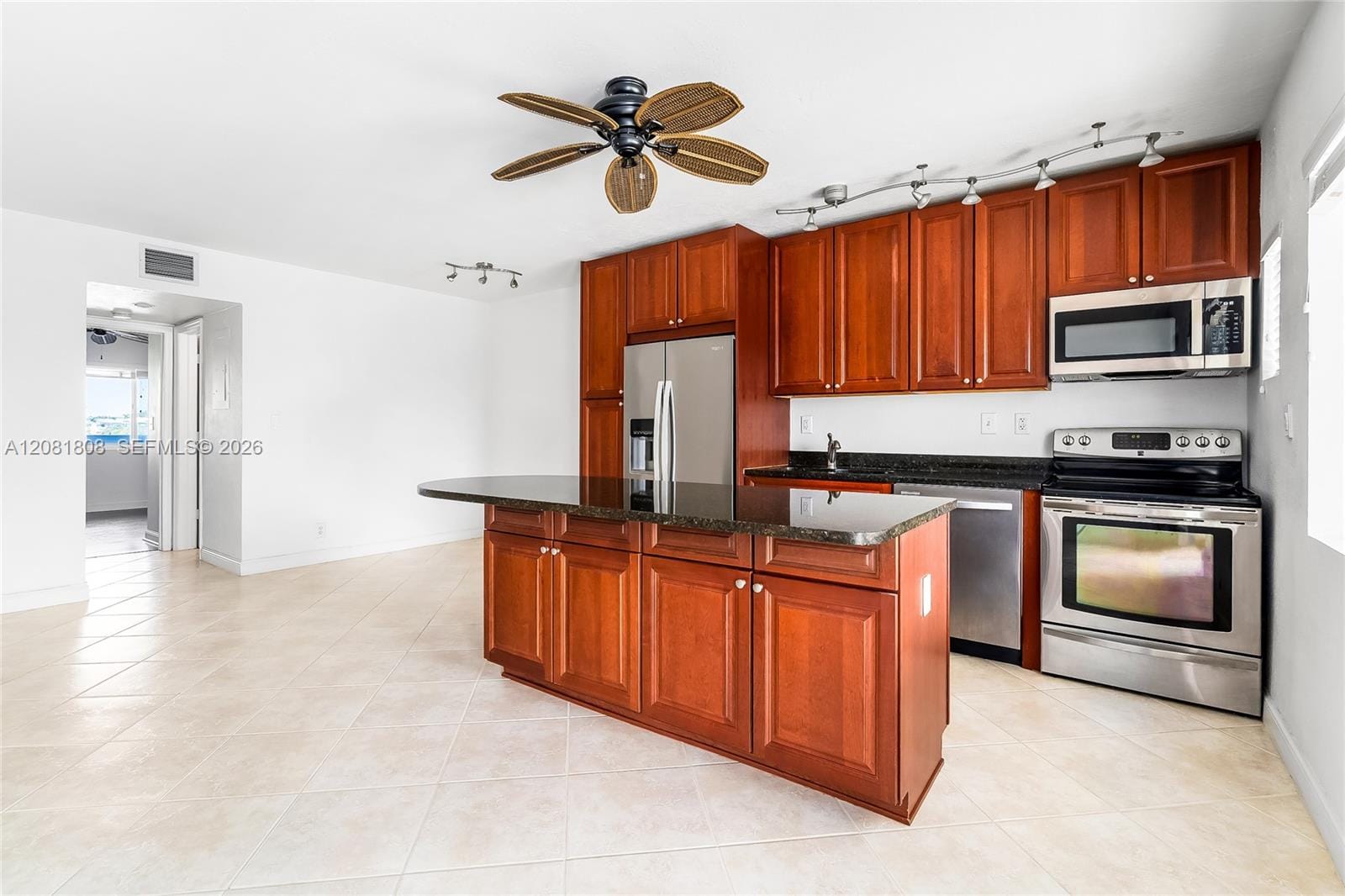 2895 NE 32nd Street 205 — photo 3