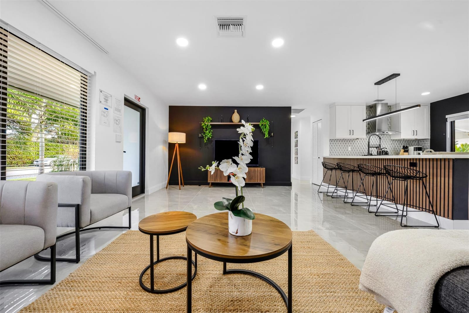 2925 NE 1ST Avenue, Wilton Manors, FL 33334