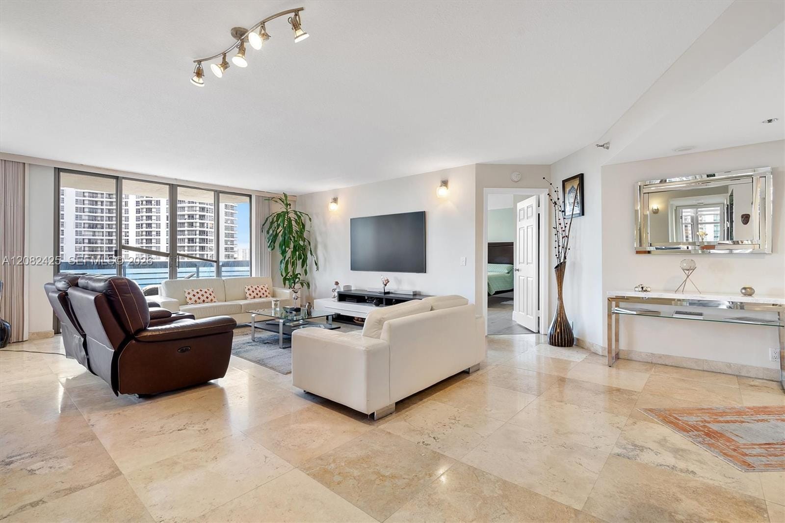 3500 Mystic Pointe Drive 806 — photo 2