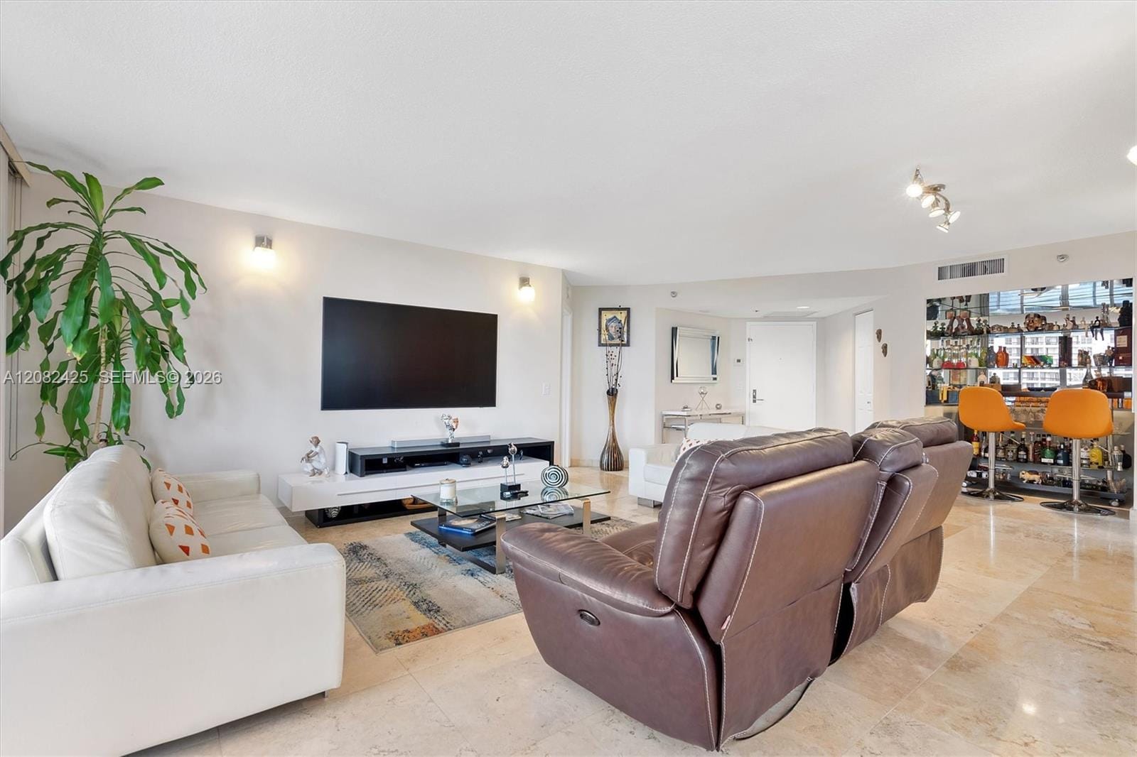 3500 Mystic Pointe Drive 806 — photo 4