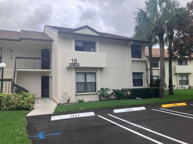 3323 PERIMETER Drive 1616, Greenacres, FL 33467