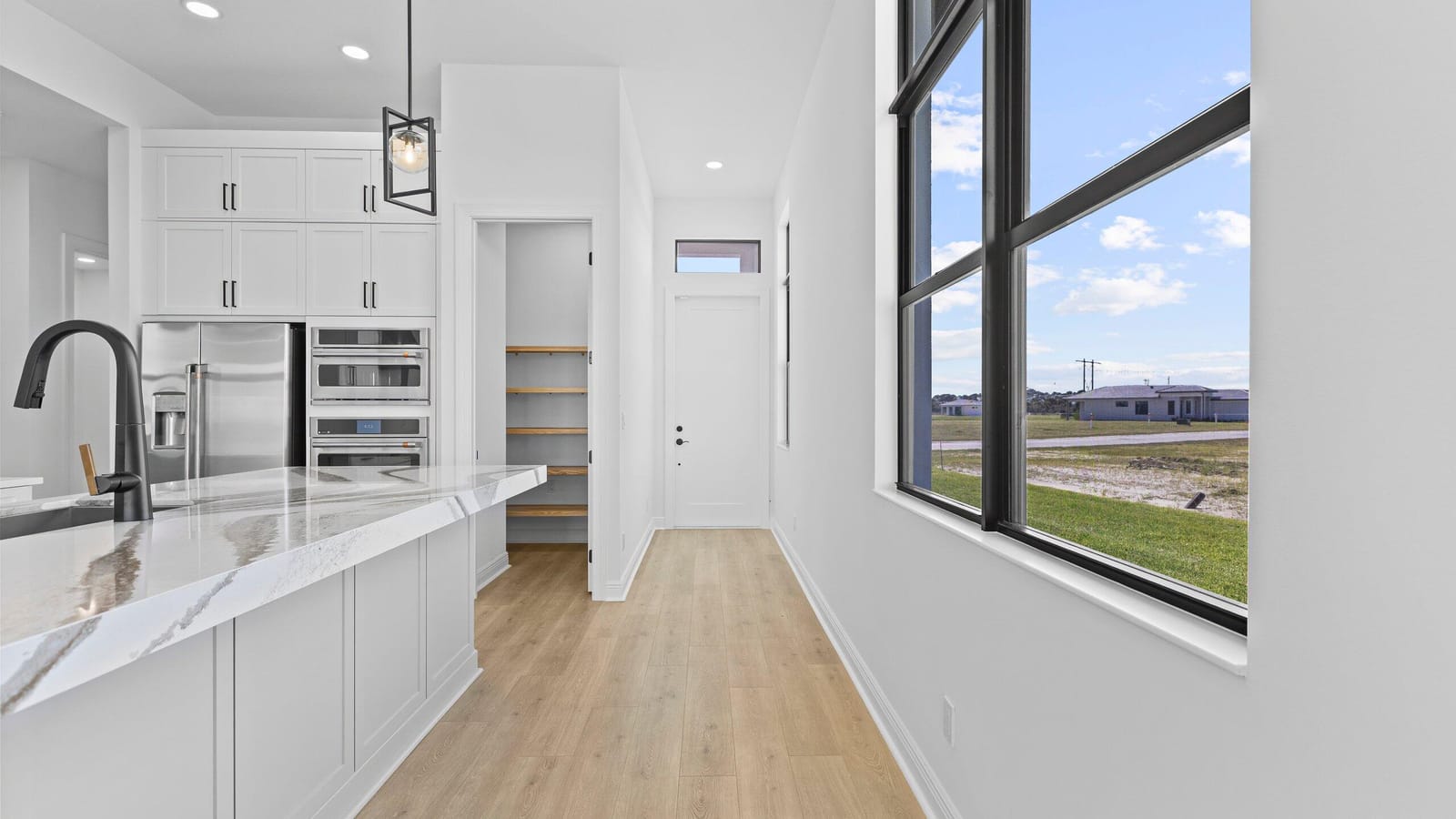 7999 SW ANDREA Way — photo 2