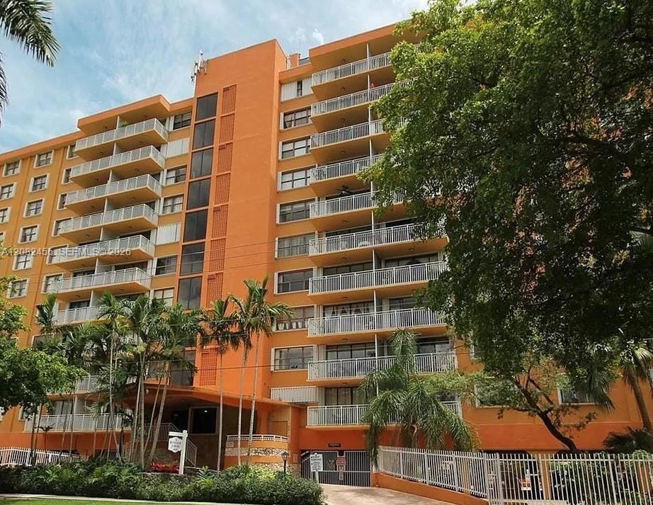 2450 NE 135th Street 102, North Miami, FL 33181