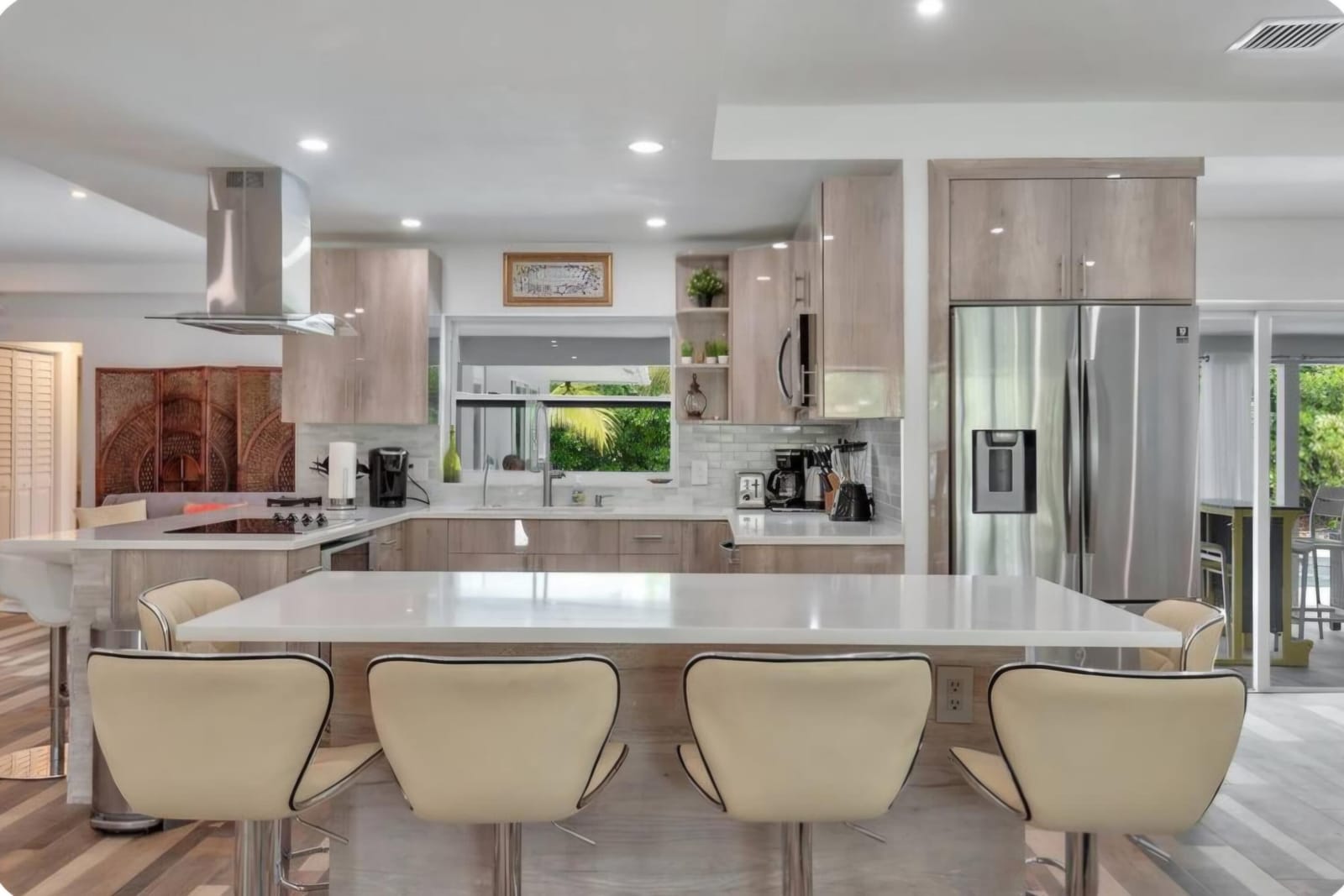 2829 NE 12TH Street, Pompano Beach, FL 33062