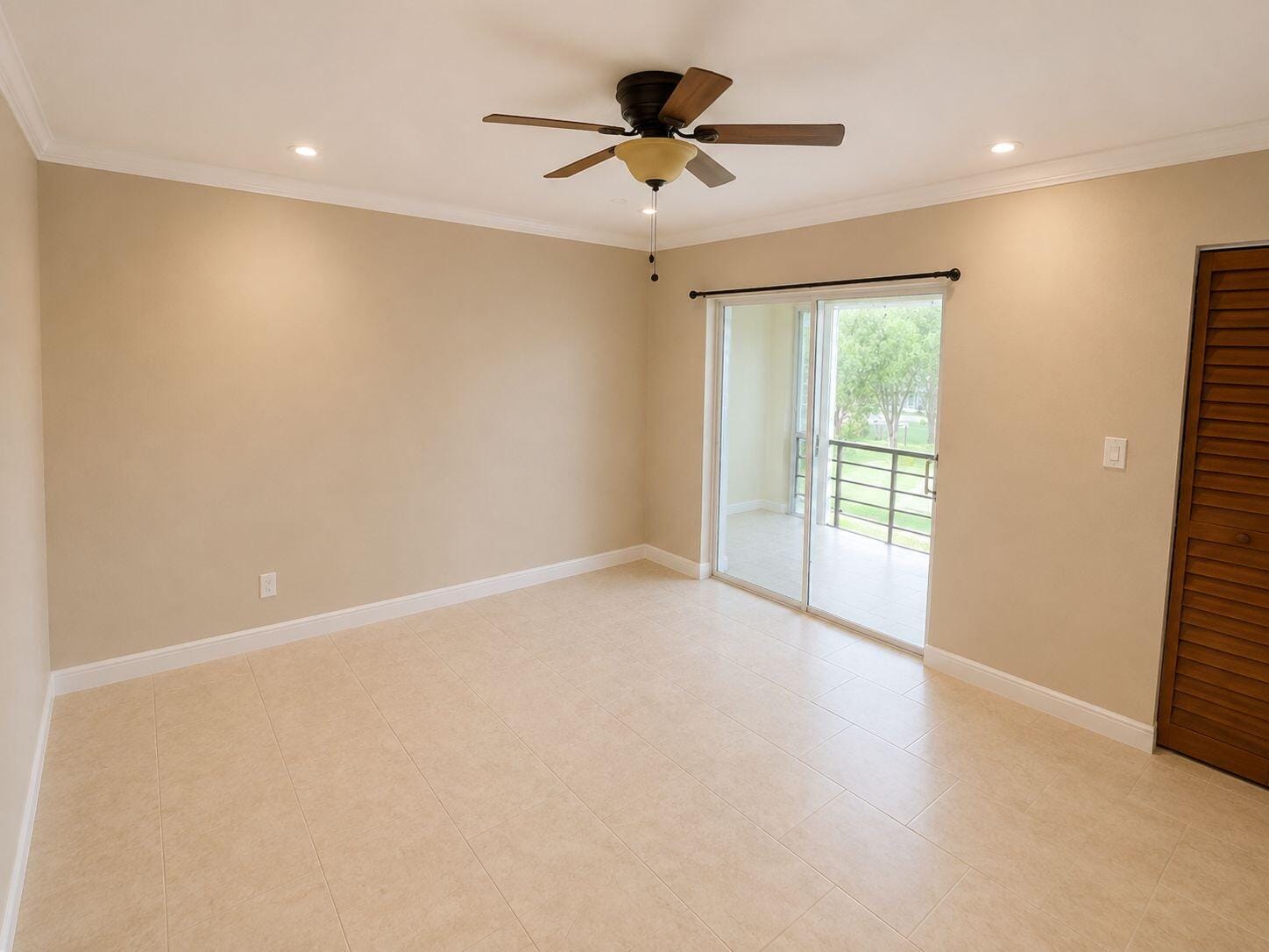3100 SPRINGDALE Boulevard 308, Palm Springs, FL 33461 photo 15