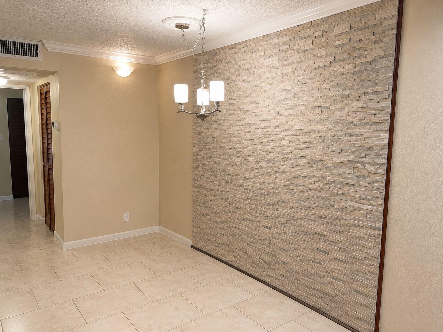 3100 SPRINGDALE Boulevard 308, Palm Springs, FL 33461 photo 3