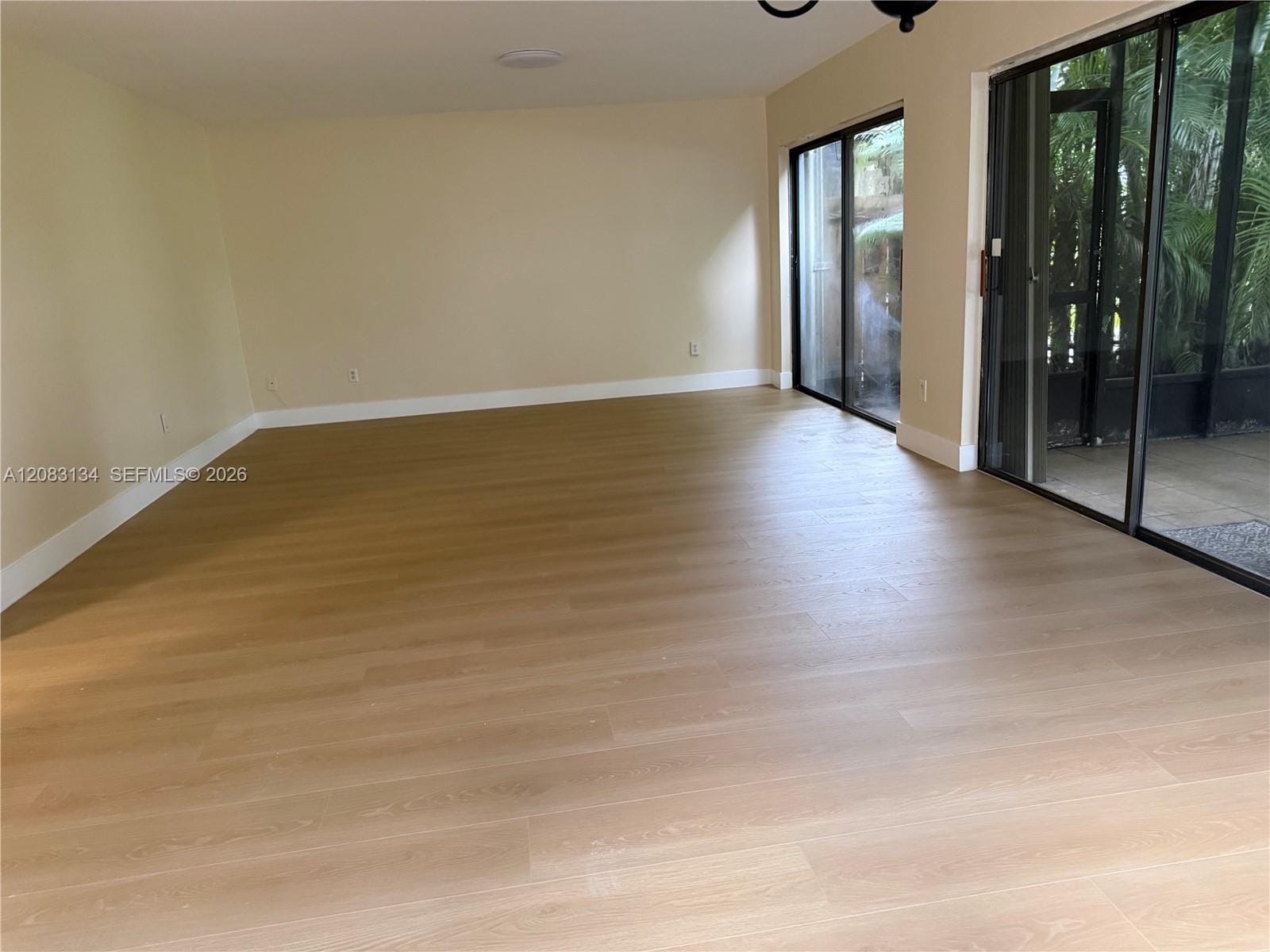19233 E Lake Drive 19233 — photo 4