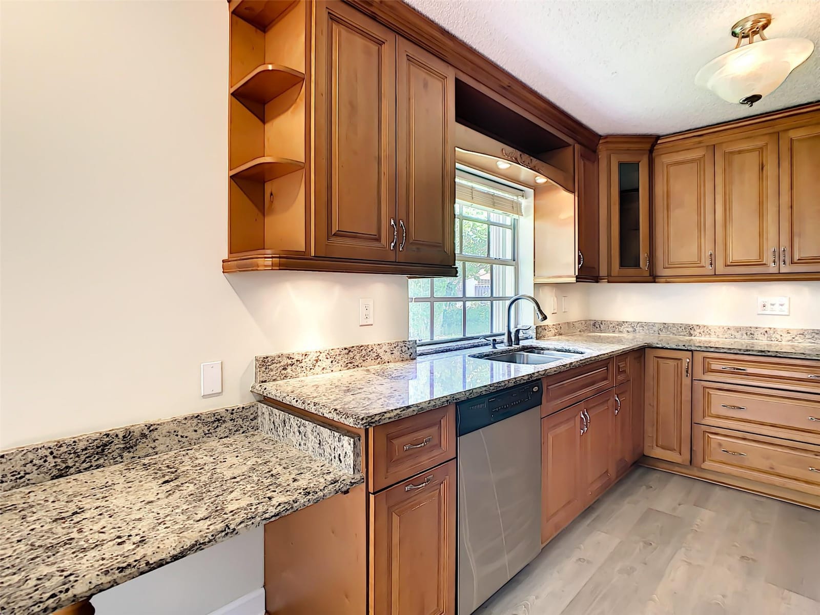 1370 COTTONWOOD Circle 18-3 — photo 8