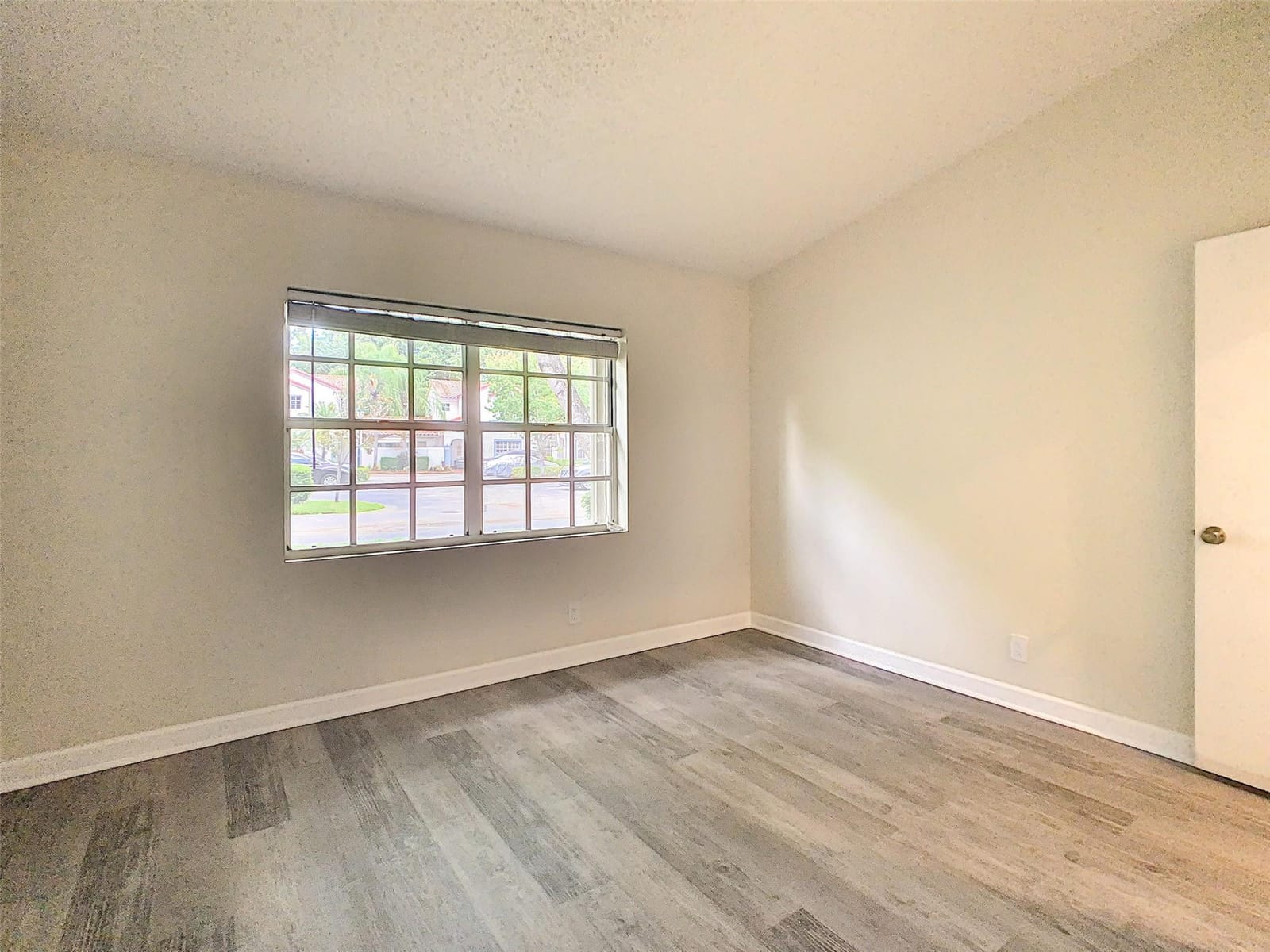 1370 COTTONWOOD Circle 18-3 — photo 12