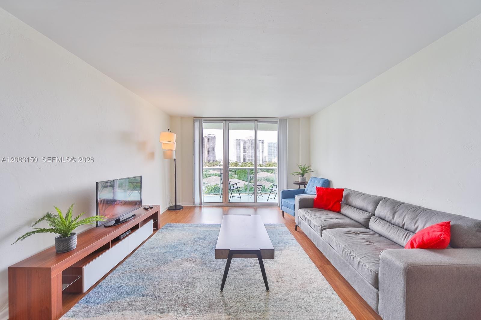 19370 Collins Avenue 622 — photo 6