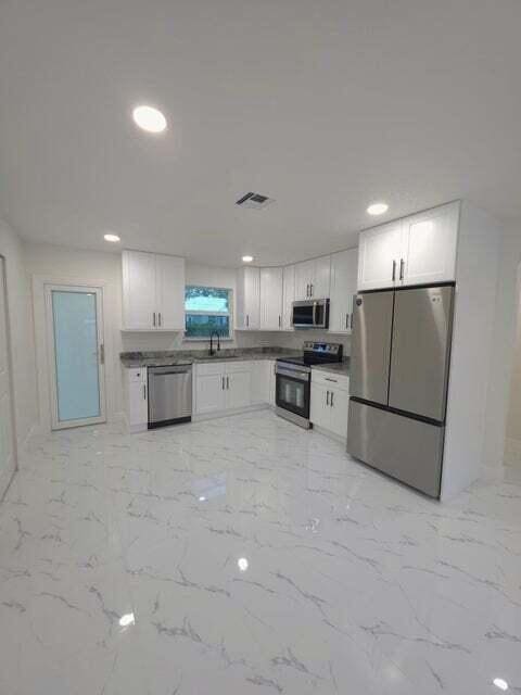 8001 Hibiscus Road, Fort Pierce, FL 34951