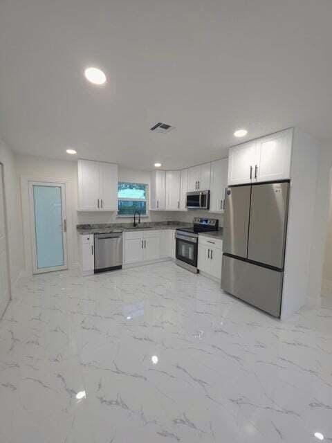 8001 Hibiscus Road, Fort Pierce, FL 34951