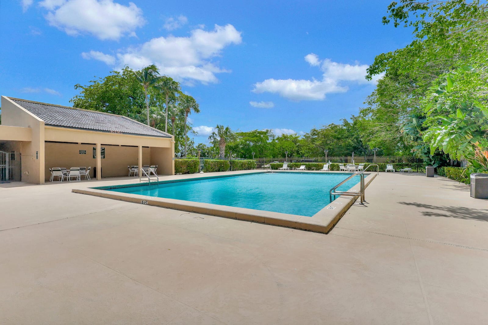 2786 TENNIS CLUB Drive 407, West Palm Beach, FL 33417 photo 13