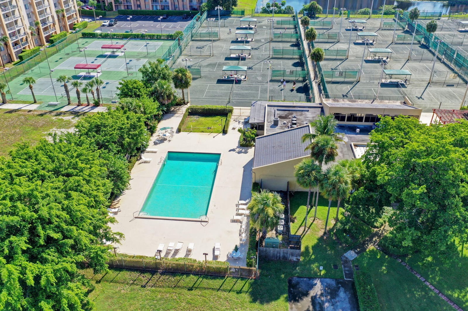 2786 TENNIS CLUB Drive 407, West Palm Beach, FL 33417 photo 18