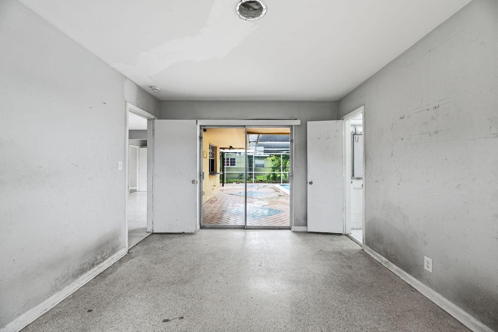 2700 NW 36th Avenue, Lauderdale Lakes, FL 33311 photo 16