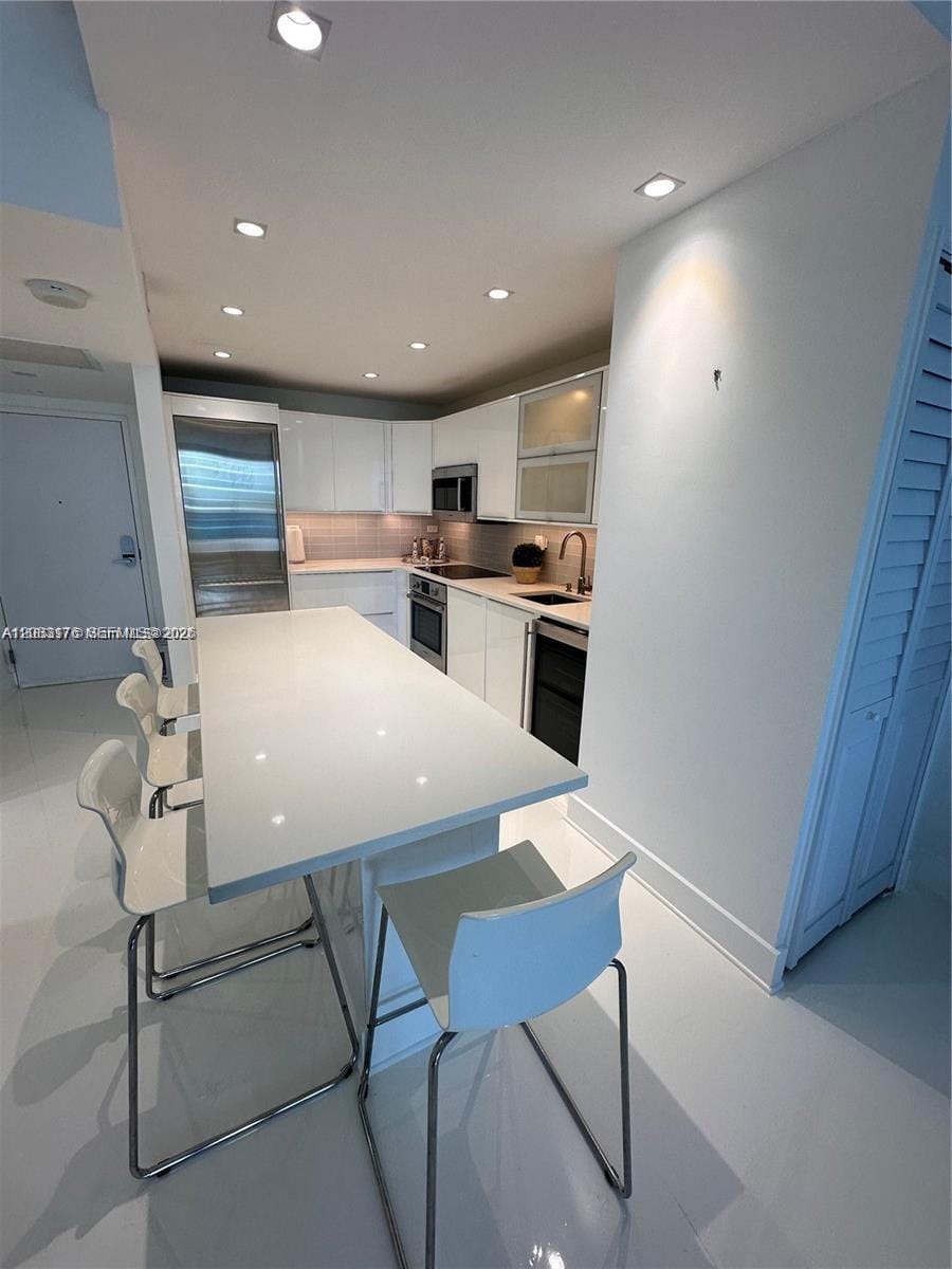 2301 Collins Avenue 611 — photo 4