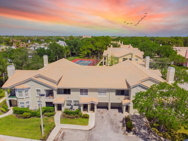102 SW PEACOCK Boulevard 2-204, Port St. Lucie, FL 34986