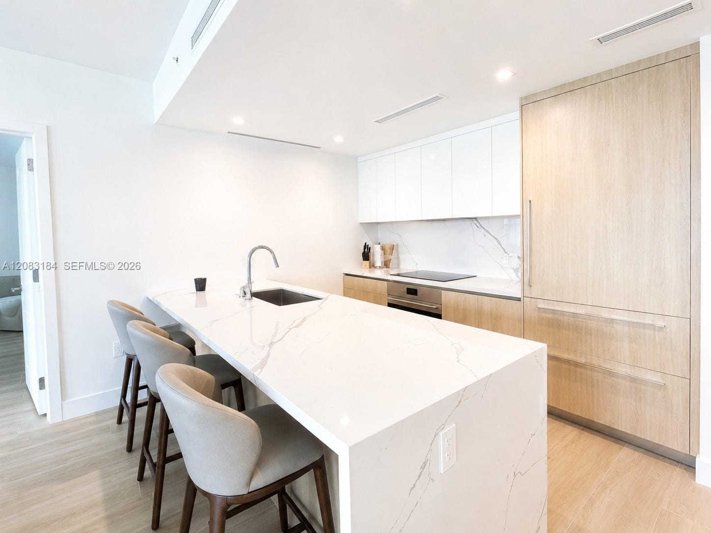 2411 Laguna Circle 709 — photo 3