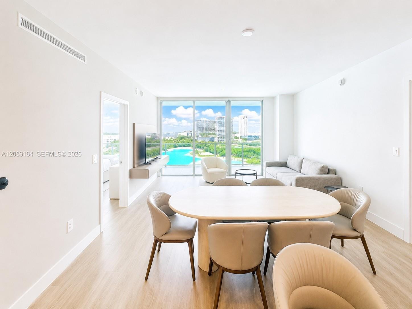 2411 Laguna Circle 709 — photo 5