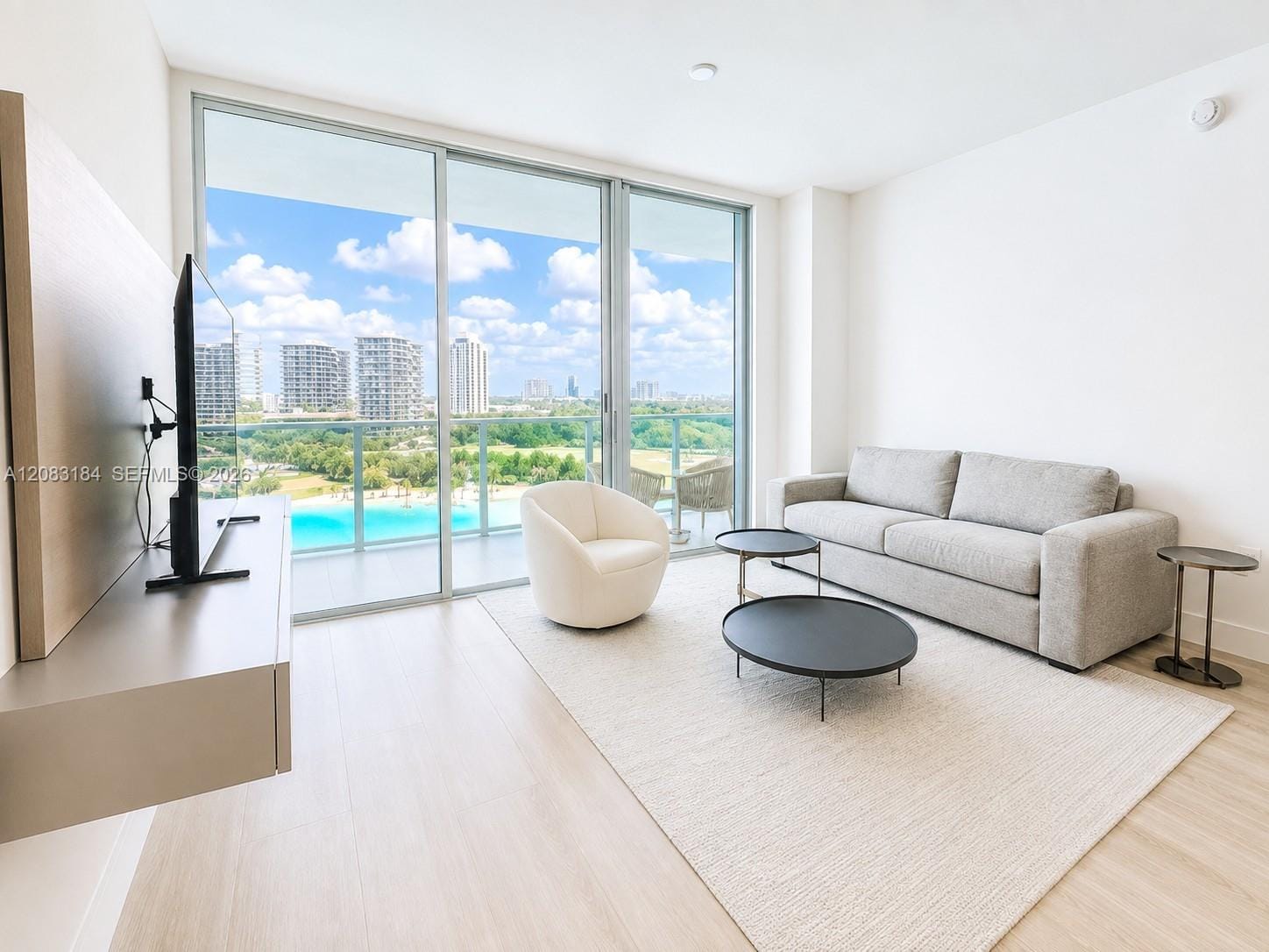 2411 Laguna Circle 709 — photo 6