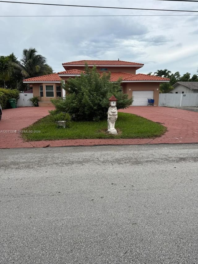 13926 SW 14th Street, Miami, FL 33184