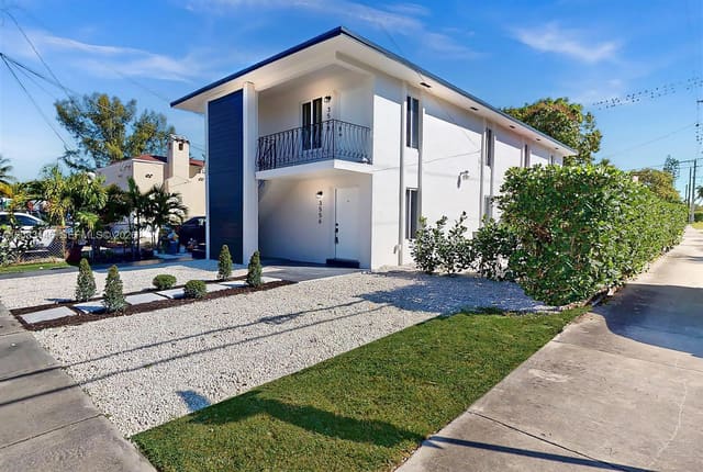 3558 SW 26th Street 3558, Miami, FL 33133