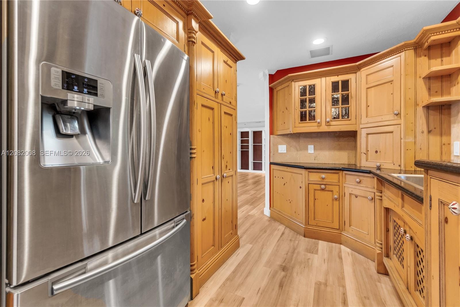 2533 NE 35th Drive — photo 12