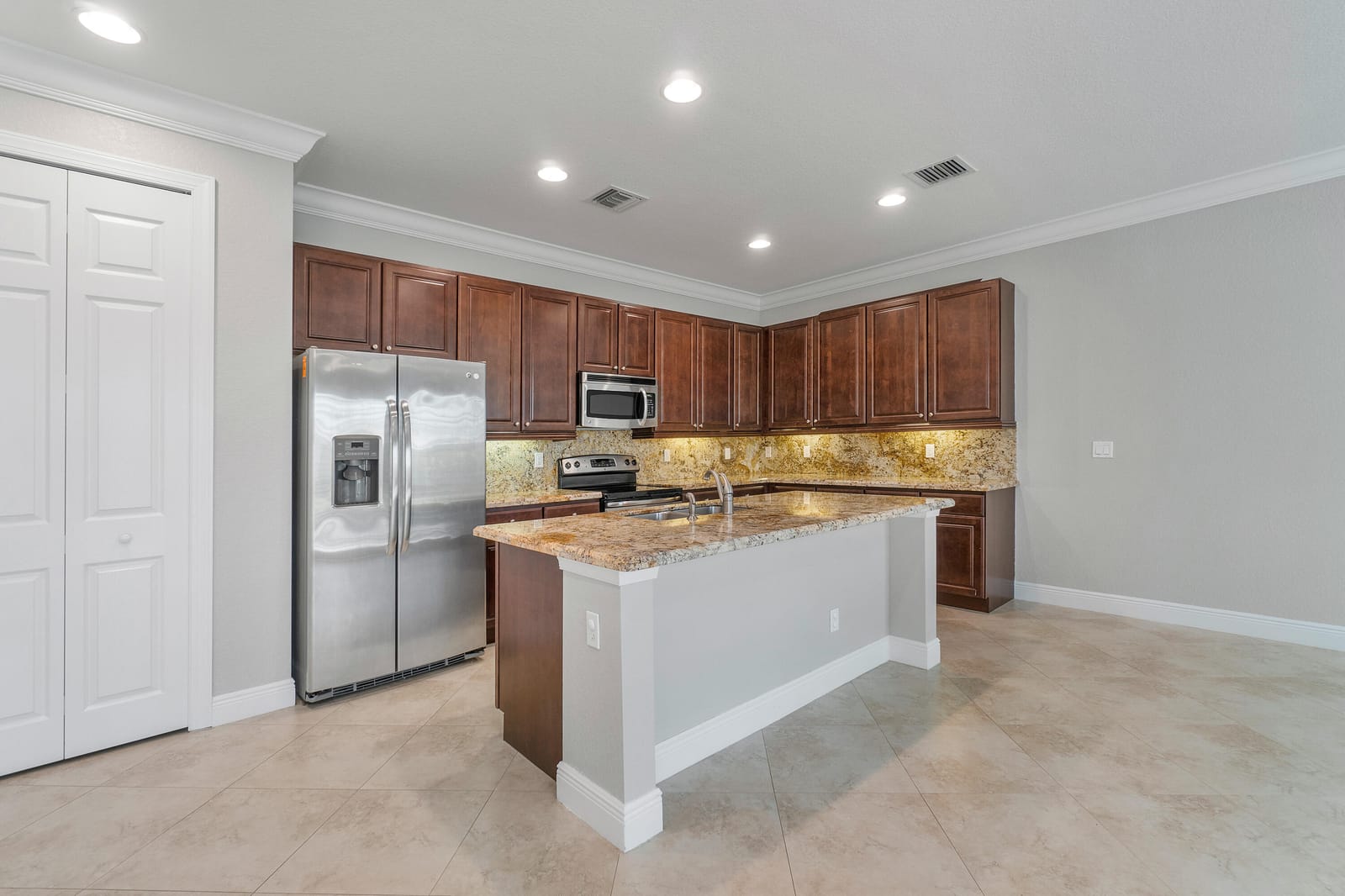 4612 Cadiz Circle — photo 9